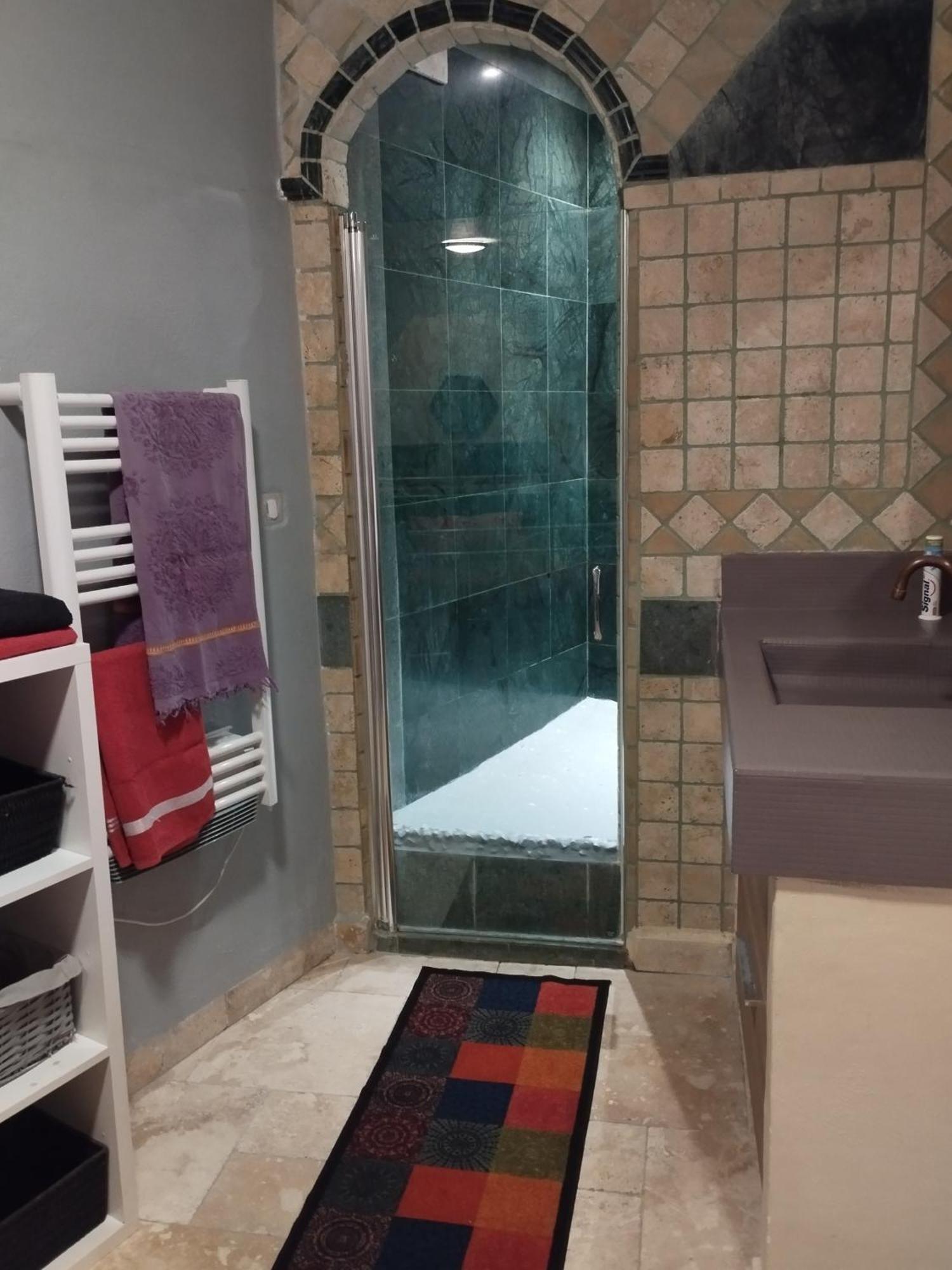 Tres Bel Appartement Cosy Et Chaleureux A Ним Экстерьер фото